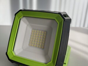 Lampe de travail rechargeable LUCECO
