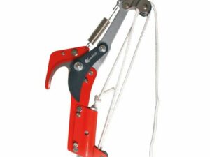 Nos cisailles à perche sont un outil polyvalent conçu pour simplifier les tâches d'élagage dans les zones surélevées ou difficiles d'accès de votre jardin.